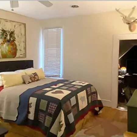 College Inn Bed and Breakfast