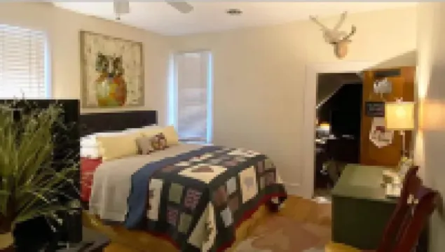 College Inn Bed and Breakfast