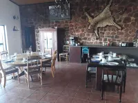Onduri Lodge - in Okaukuejo - breakfast