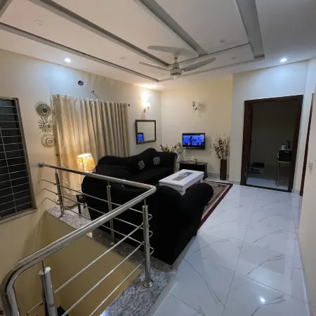 1 Bed House - Sleeps 2 - Pets - Parking - Wifi