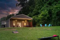 The Boho Barn 1 Bedroom Farmhouse by RedAwning Hotels in Sevier County