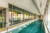 Modern 2Bed 2Bath with Balcony Next to Dlr Station