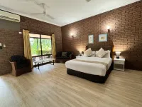 Knotts Crossing Resort Hotels in Lansdowne