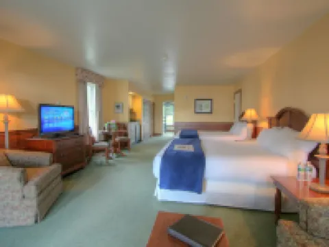 Spruce Point Inn Resort and Spa Hotels in Lincoln County