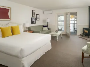 Spruce Point Inn Resort and Spa