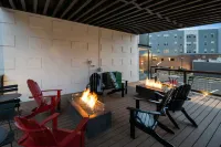 โรงแรมแมคคอย - ศิลปะ กาแฟ เบียร์ ไวน์