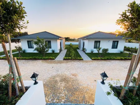 Kadagan Suites Ayasaranda Отели рядом с достопримечательностью «Cesme Otobus Terminali»