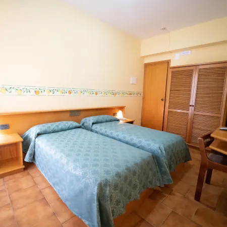Hotel San Pietro Отели рядом с достопримечательностью «Пляж Спизоне»