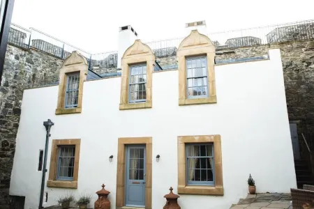 Mingary Castle - Restaurant with Rooms Отели в г. Acharacle