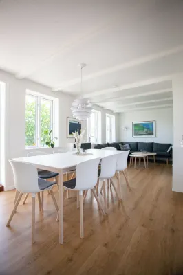 Central Tórshavn Home - Close to Attractions - 駐車場