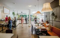 Wombat's City Hostel Vienna Naschmarkt - breakfast