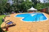 Hidden Treasure Lodge Chuka - Pools