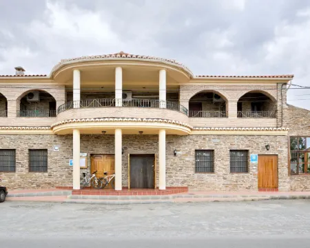 Labella - Hostal Rural Restaurante Hotels in Comarca de Guadix