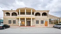 Labella - Hostal Rural Restaurante - Pet friendly