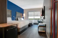 Tru by Hilton Burlington Hotels in 