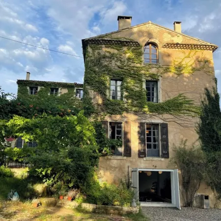 Parenthèse en Luberon Отели в г. Рюстрель
