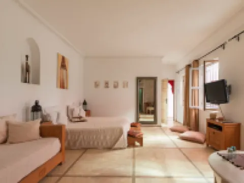 リヤド アレグリア