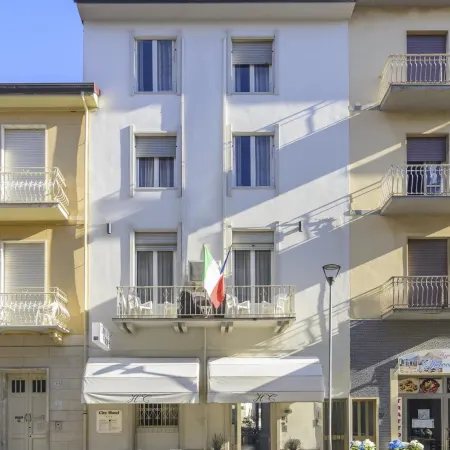 City Hotel