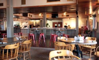 Palm Canyon Hotel and RV Resort