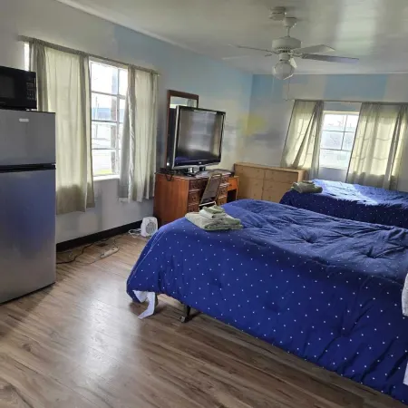Mountaineer Motel Hotels in Union
