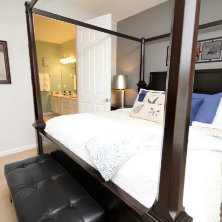 Lake View Paradise 3 Bedroom Condo by Redawning