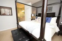 Lake View Paradise 3 Bedroom Condo by Redawning Hotels in Orange County