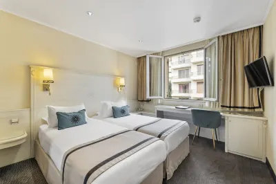 Hotel Napoléon Hôtels à proximité de : Depart de Randonnée Les Pozzi - Partanza di a Rundighjata à i Pozzi