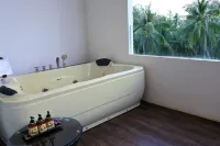 Dhevan Dara Beach Villa Kuiburi - Hot Tub