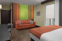 Sirtaj – Beverly Hills