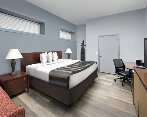 Ivy City Hotel Hotels near Brooks Station