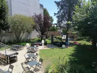 Logis Hôtel de l'Europe Hotels near Poitiers - Biard Airport