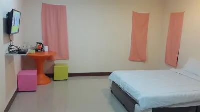 Yamsurl House Resort Hotels in Nikhom Phatthana