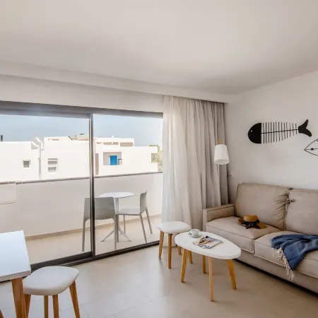 Apartamentos Es Pujols - Emar Hotels