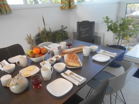 Chambres d'Hotes les Palmiers Отели в г. Ардеш