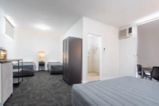 City West Motel Hotels near Mile End