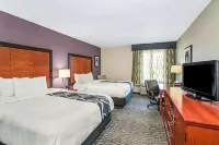 La Quinta Inn & Suites by Wyndham Knoxville North I-75 Hotels in Knox County