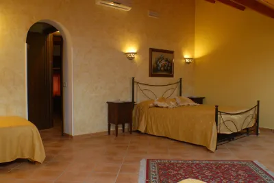 B&B Triskèles Hotels near the Shrine of Our Lady of Tears