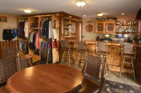 Cedar Creek Hotel Wausau - Rothschild - bar