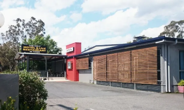 High Street Motor Inn & Steakhouse