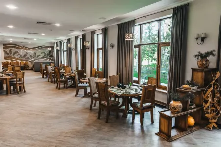 Green Park Hotel Airport Minsk Отели рядом с достопримечательностью «Курган Славы»