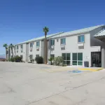 Motel 6 Lake Havasu, AZ - Lakeside Hotels in Lake Havasu City