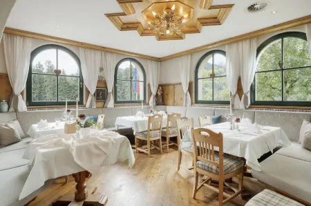 Hotel AlpenSchlössl