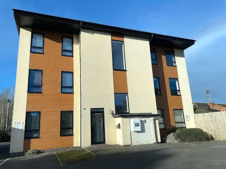 Friars House, Stafford by Bell Apartments Отели в г. Брадли