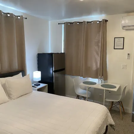 Tiana Beach Inn