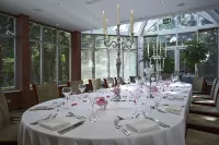 The Bull Hotels in Beaconsfield