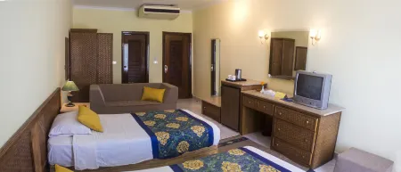 Lotus Bay Resort Отели в г. Qesm Safaga