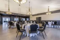 The Aurora Inn Hotel and Event Center - 3-Star