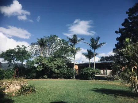 Clandulla Cottages & Farmstay