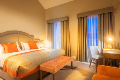 Bishop's Gate Hotel
