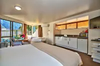 Melbourne Lodge Hotels in 